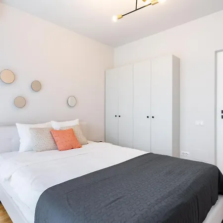 Apartament Bright 2br Flat - Location - Views Bukareszt