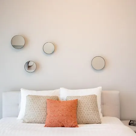 Apartment Bright 2br Flat - Location - Views Bucharest