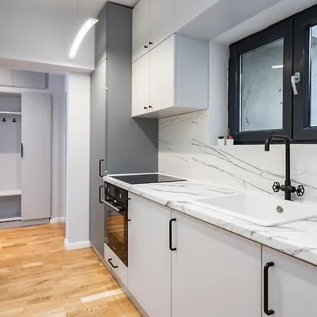 アパート Bright 2br Flat - Location - Views ブカレスト