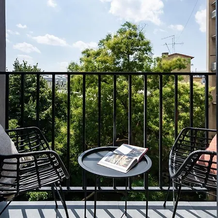 Bright 2br Flat - Location - Views アパート ブカレスト