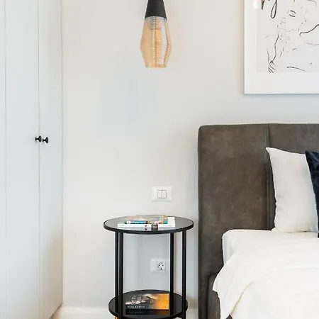 Bright 2br Flat - Location - Views דירה בוקרשט