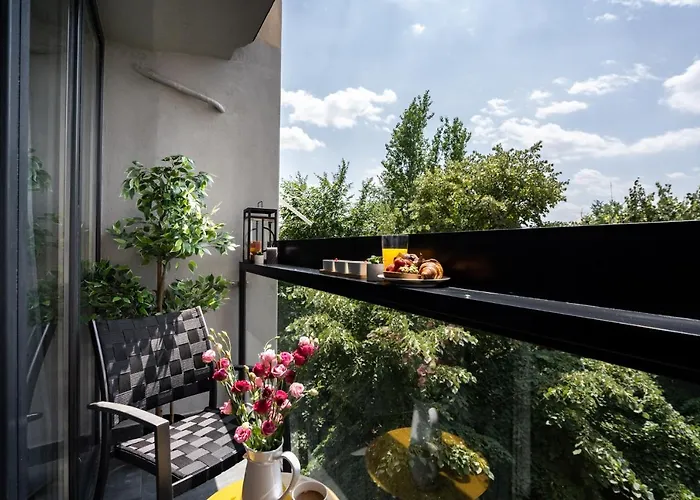 Bright 2br Flat - Location - Views Daire *