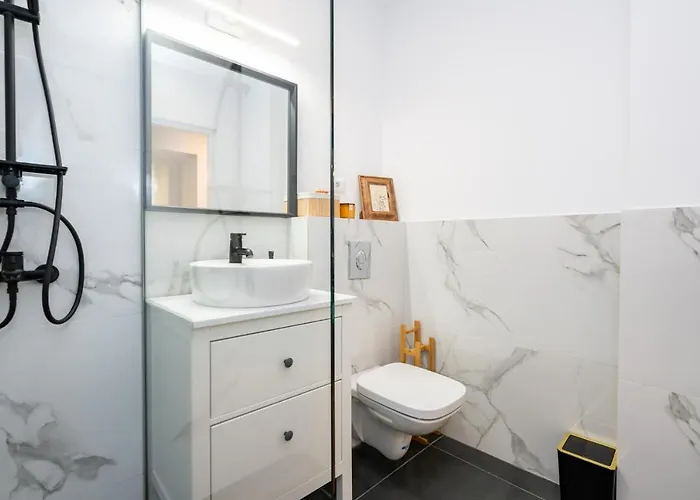 Daire Bright 2br Flat - Location - Views *